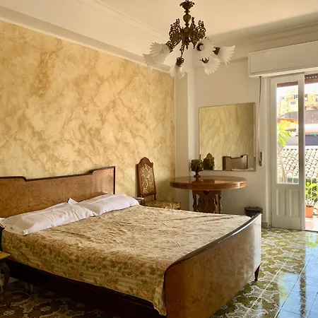 Balcone Sull'etna Centro Storico Privat bolig